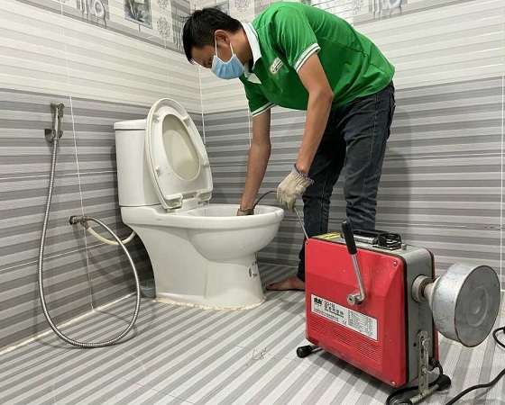 Thông tắc bồn cầu, hướng dẫn xử lý bàn cầu bị tắc