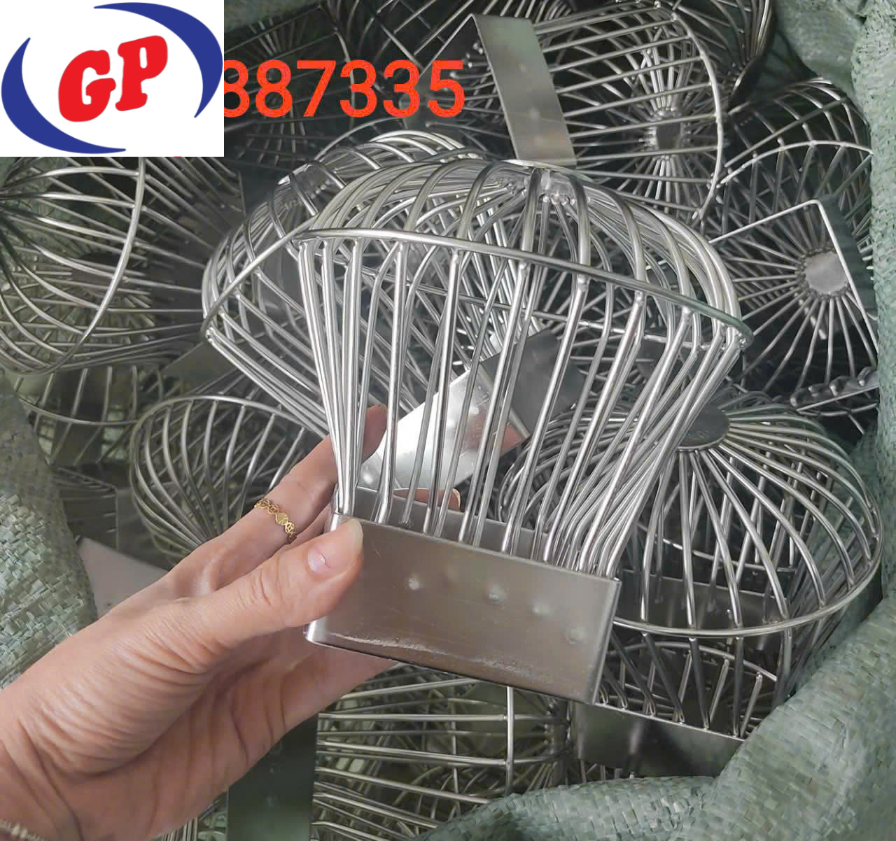 Cầu Chắn Rác Đế Vuông Inox 304